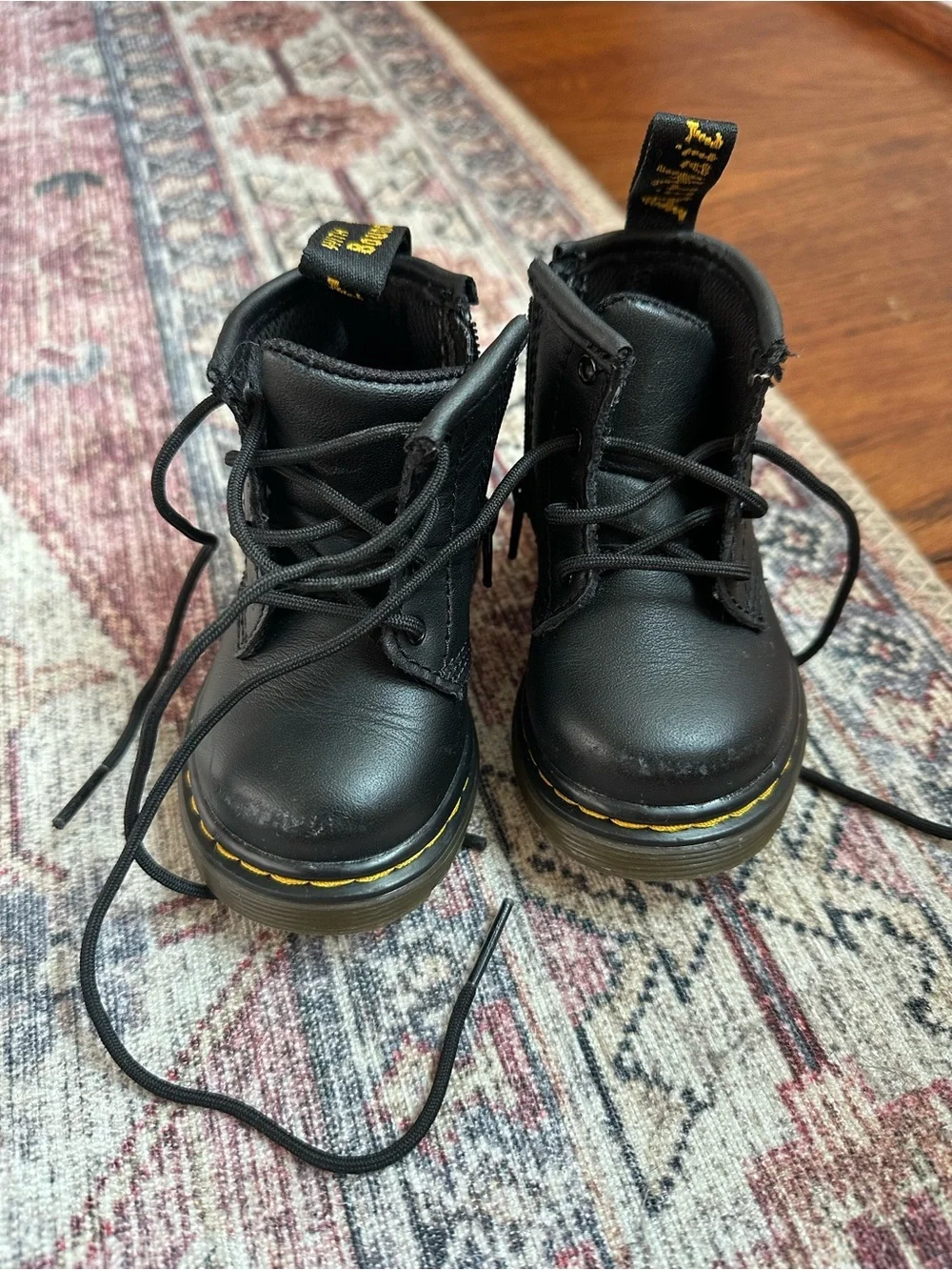 Dr. Martens classic black